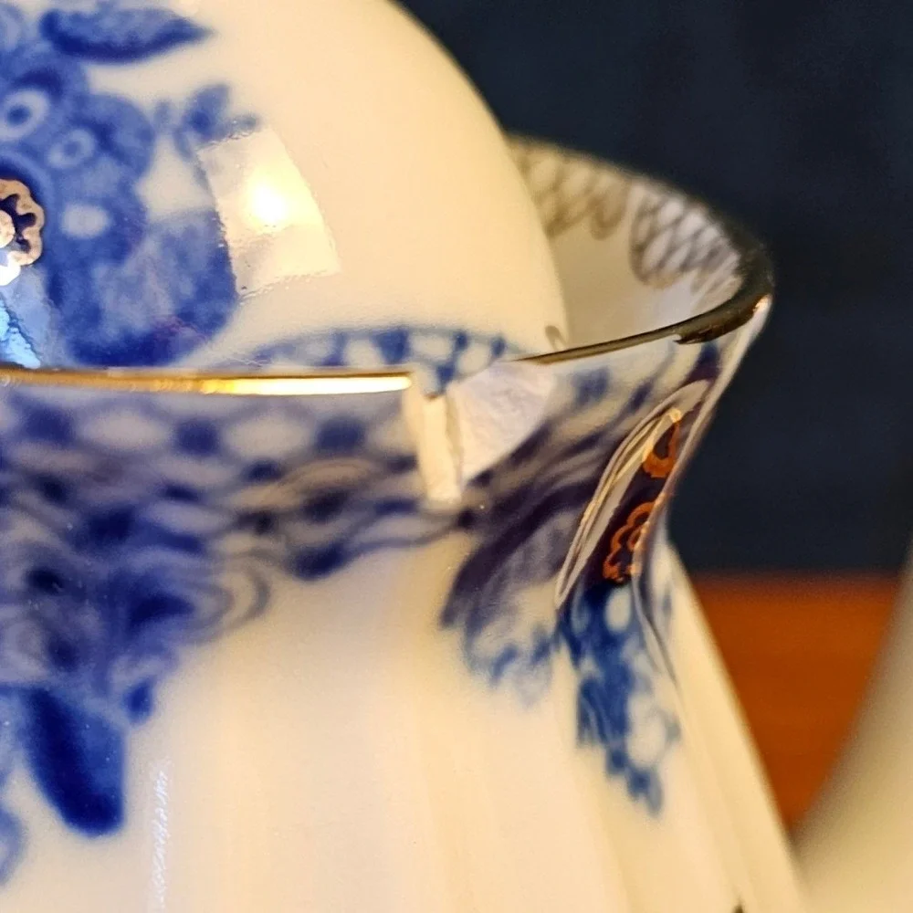 Lomonosov Imperial Porcelain Cobalt Net Floral Teapot Gold Trim Made in Russia